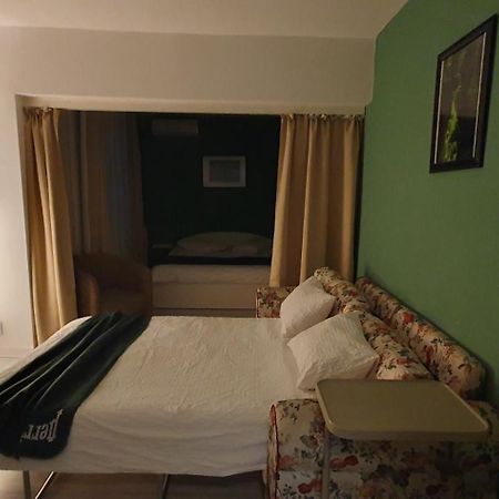 Come And Sleep Studio Old City Bukares Bagian luar foto