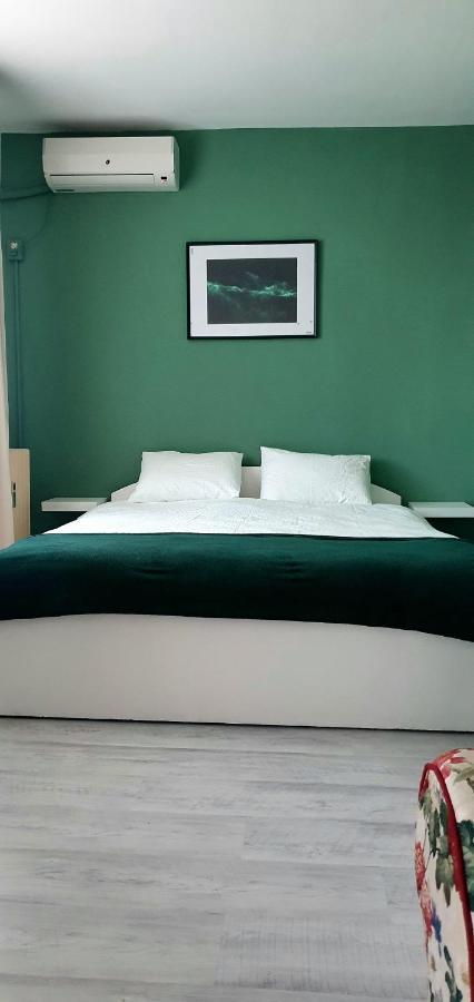 Come And Sleep Studio Old City Bukares Bagian luar foto