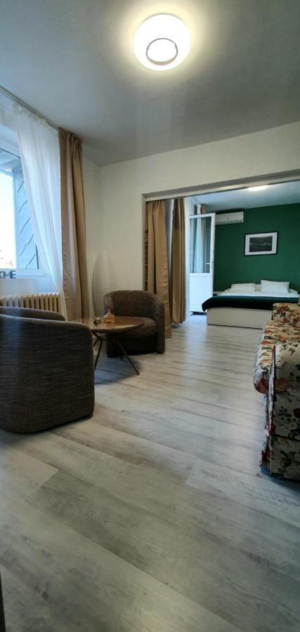 Come And Sleep Studio Old City Bukares Bagian luar foto