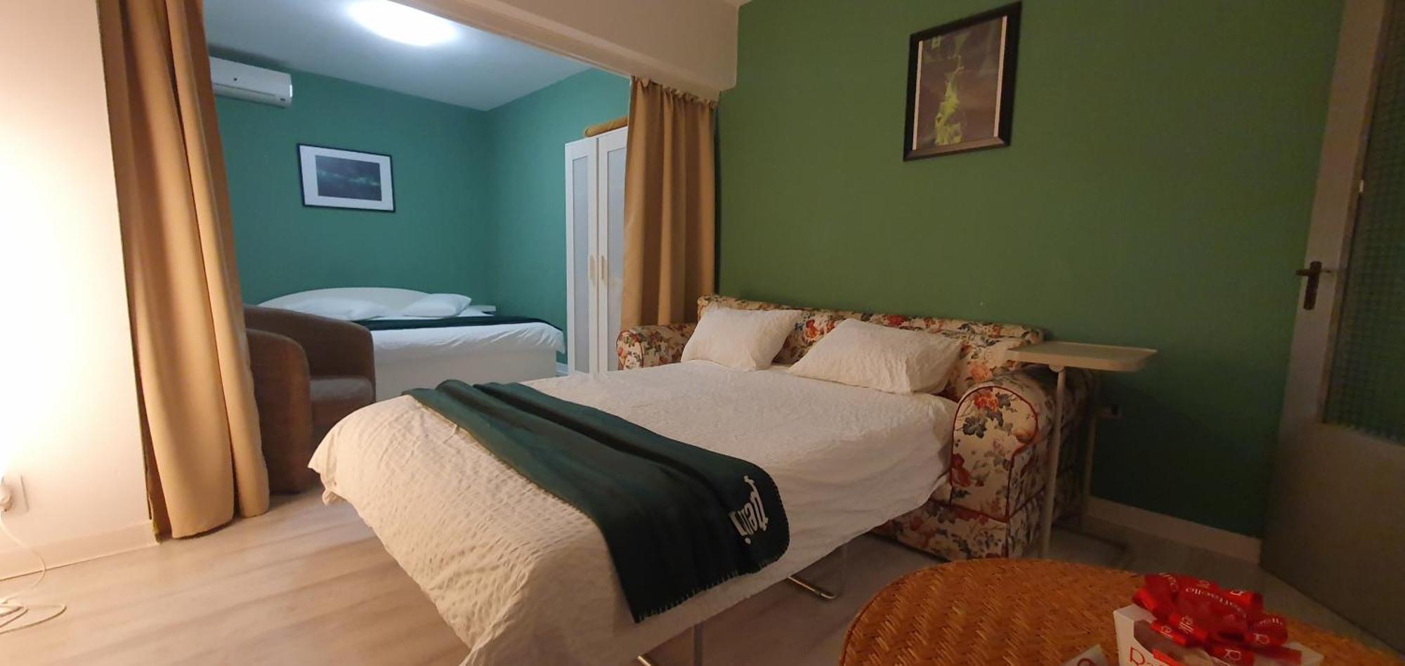 Come And Sleep Studio Old City Bukares Bagian luar foto